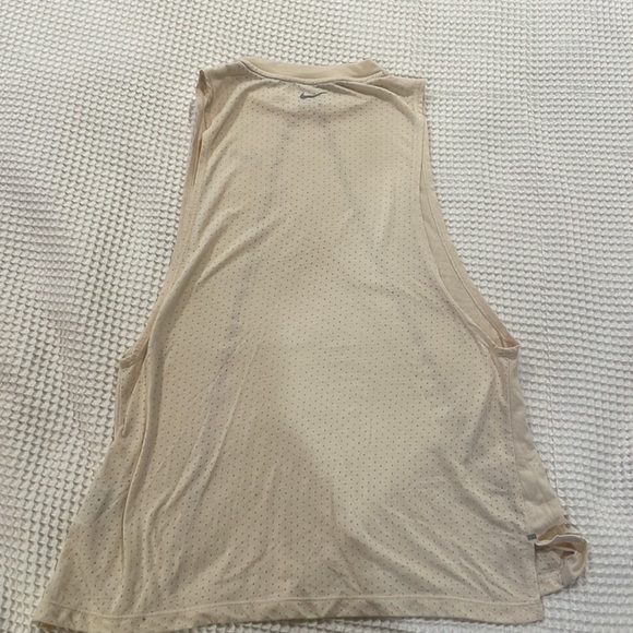 Nike Tank Top - Picture 4 of 4